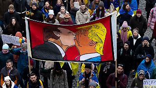 Noch wehen die Flaggen der EU und der Ukraine über Prag - doch für wie lange?