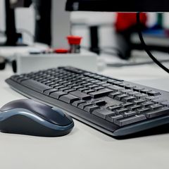 Logitech Tastatur &amp; Maus (kabellos) für 21 statt 45 Euro: Top-Deals am Freitag