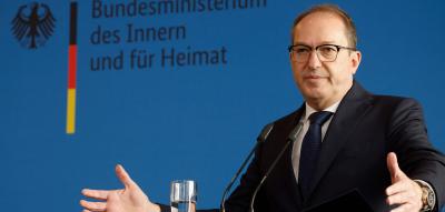 Dobrindt sieht nur bestimmte Muslime als „Teil Deutschlands“ – Lob aus der AfD