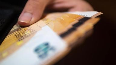 Deutsche sparen vor allem für die Altersvorsorge
