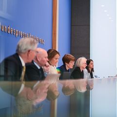 "Es dauert eine Weile, bis das Geld auf die Straße kommt"