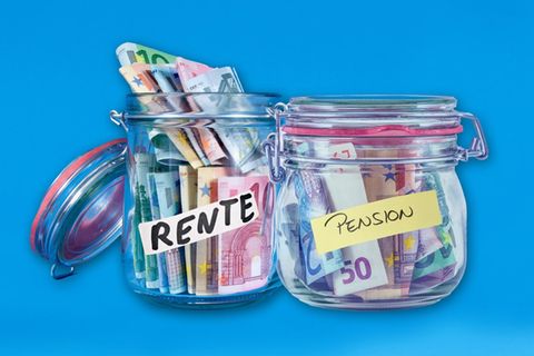 Bekommen Beamte im Ruhestand wirklich so viel mehr als Rentner?