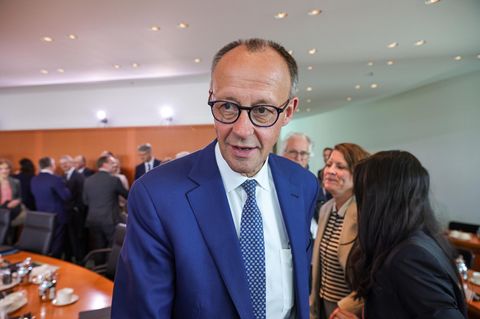 Zufriedenheit mit der Bundesregierung steigt