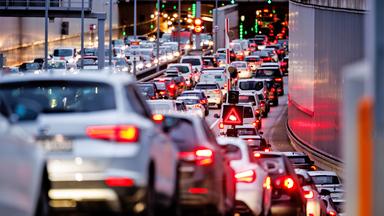 Zwei Drittel der Pendler nutzen das Auto