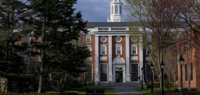 Bundesregierung bietet Harvard Eröffnung eines „Exil-Campus“ in Deutschland an