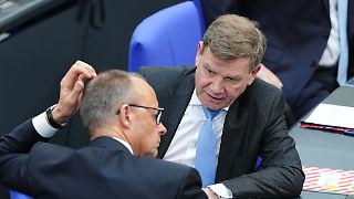 Hinter den Kulissen reden - das reicht nicht mehr