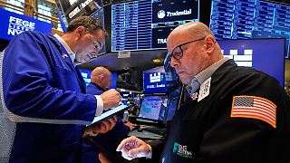 Wall Street hält im Zoll-Streit still