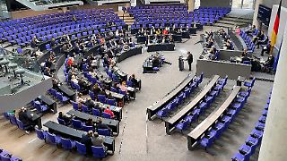 Linke attackiert geplante Diätenerhöhung im Bundestag