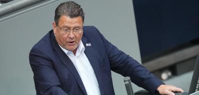AfD gegen Beschluss zu Diätenerhöhung – Union verteidigt Entscheidung