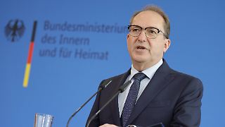 Dobrindt hält trotz Urteil an Zurückweisungs-Praxis fest