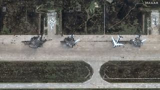 Satellitenfotos zeigen zerstörte russische Bomber