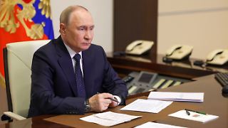 Ukraine greift Russland an - Einschläge bei Militärflugplätzen