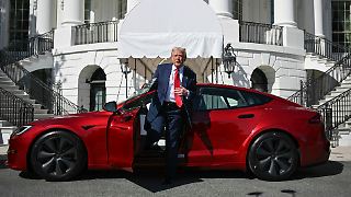 Trump hat offenbar genug von seinem roten Tesla