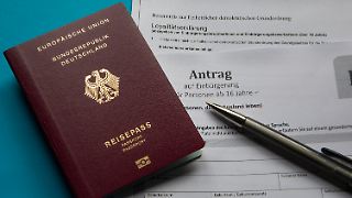 Fast 300.000 Menschen wurden 2024 Deutsche