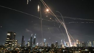Iran feuert Hunderte Raketen auf Israel