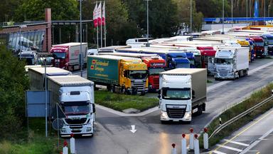 Tausende Lkw-Stellplätze fehlen an Autobahnen