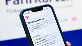 Grüne verlangen Preisgarantie für Deutschlandticket