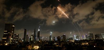 „Stell dir vor, sie hätten nur eine einzige Atombombe!“ – Leben in der Angst vor der Vernichtung
