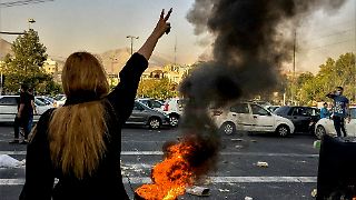 Irans Staats-TV zeigt plötzlich Protestbilder