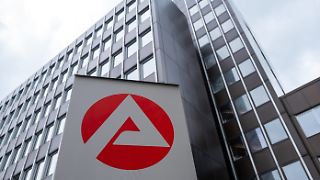 Mehr als 800.000 Beschäftigte erhalten auch Bürgergeld