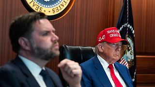 Trump nennt Schaden im Iran "monumental", Vance klingt ganz anders