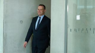 Spahn gibt sich nach Masken-Befragung selbstsicher