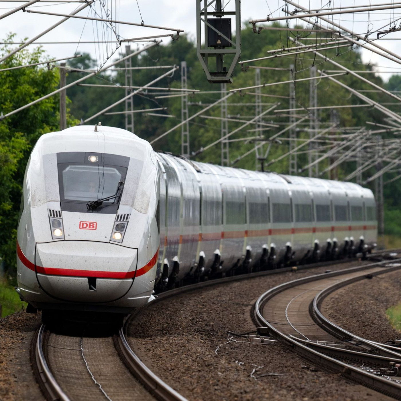 Bahn will Sitzplatzangebot erhöhen - Dementi zu Abbau