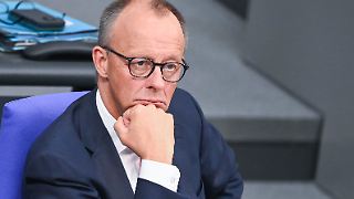 Frauen greifen Merz von allen Seiten an