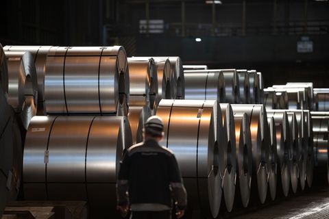Thyssenkrupp-Stahlarbeiter sollen 8 Prozent weniger bekommen