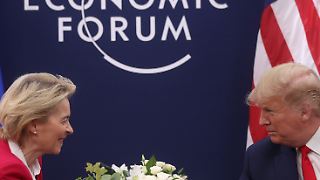 EU verschiebt Gegenzölle im Streit mit den USA