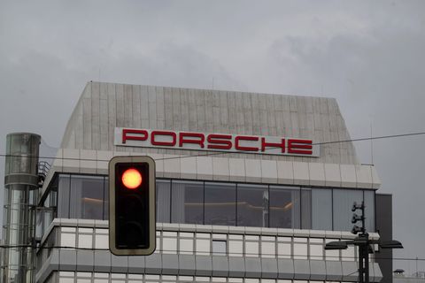 Porsche-Chef Blume kündigt weiteres Sparprogramm an