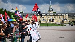 "Reichsbürger" rufen in Karlsruhe zum "Widerstand" auf