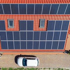 Solaranlagenbesitzer warten teils monatelang auf ihr Geld