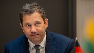 Bundeskabinett segnet Haushaltsplan mit Rekordschulden ab