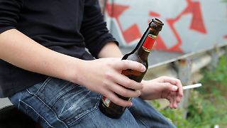 Regierungskoalition erwägt Anhebung des Mindestalters für Alkohol
