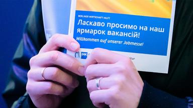 Jobchancen für Ukrainer wichtiger als Sozialleistungen