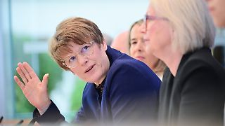 Wirtschaftsweise Grimm nennt Sozialkürzungen unumgänglich