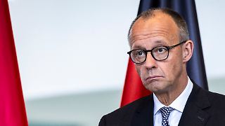 Zufriedenheit mit Merz sinkt in den Keller, AfD vor der Union