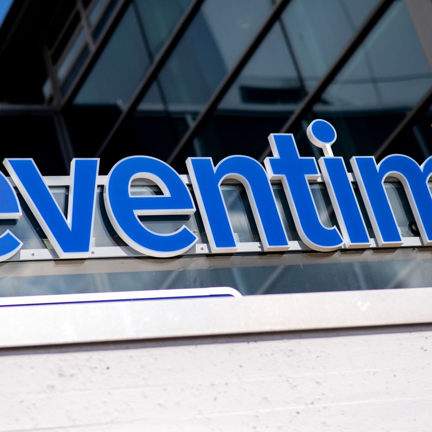 CTS Eventim schockt mit Gewinneinbruch - Aktienkurs sackt ab