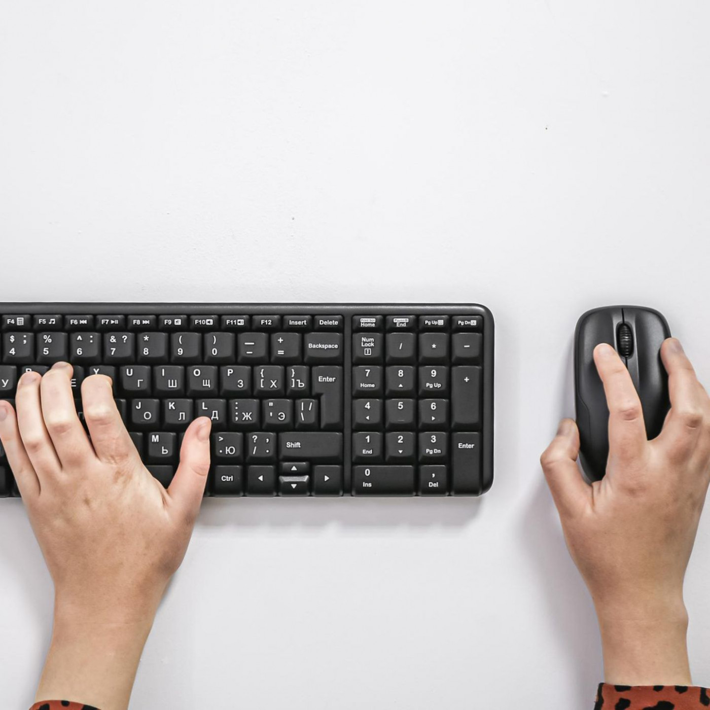 Von Büro bis Gaming: Vier kabellose Tastatur-Maus-Sets im Check
