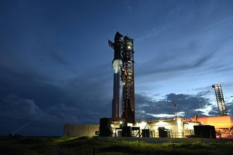 Testflug der Riesenrakete Starship kurz vor dem Start verschoben