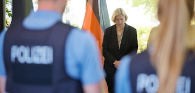 Kondolenzbuch für getöteten Polizisten – Spendenkampagnen sammeln Hunderttausende Euro