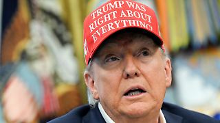 Trump droht US-Sendern Lizenz-Entzug an