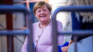 Schwesig verleiht Merkel Verdienstorden Mecklenburg-Vorpommerns