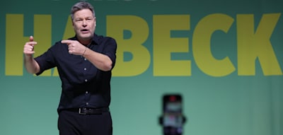 Habecks tiefsten Seufzer erntet die Frage nach seiner Verantwortung für den AfD-Höhenflug