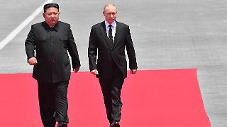 China: Putin und Kim Jong Un nehmen an Parade in Peking teil