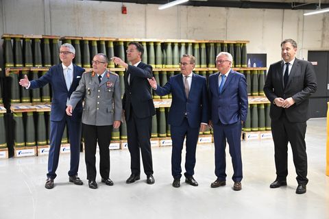 Neues Rheinmetall-Munitionswerk eröffnet - Lob aus Politik