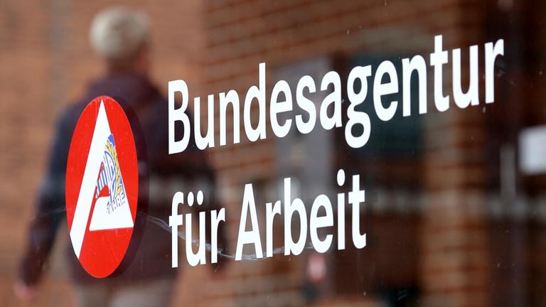 Arbeitslosenzahl steigt über Marke von drei Millionen
