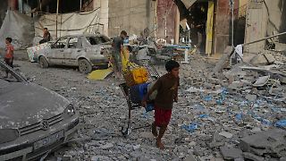 Israel attackiert Vororte von Gaza-Stadt - 30 Tote