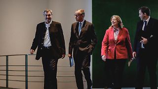Bundesregierung erklärt ihre erste Krise für überwunden